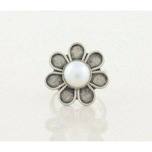 Sterling Silver Pearl Flower Ring size 6 3/4
